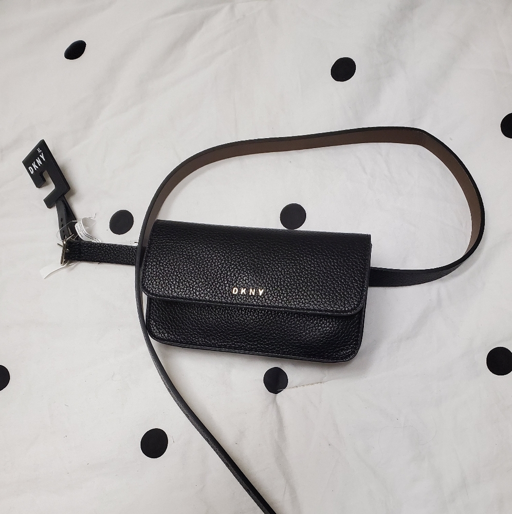 New DKNY black belt bag L/XL